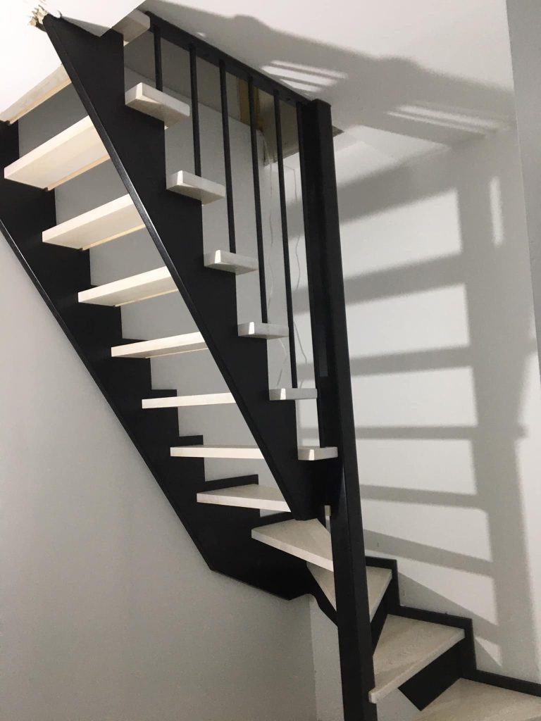 schody czarno białe